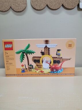 LEGO Pirate Ship Playground Building Toy 40589 Limited Edition NIB
